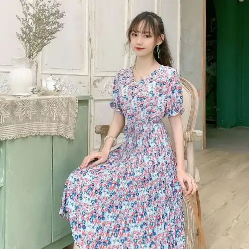 碎花连衣裙2020新款女春秋复古v领碎花裙修身显瘦下半身压折裙子