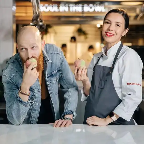 乌克兰美女建筑师辞职做蛋糕惊艳全世界