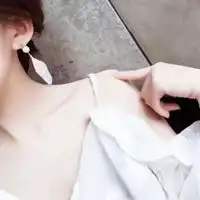 qq头像女生部位肩膀女神漏肩部的qq头像