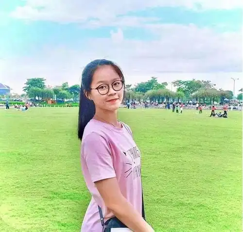 一位华侨女留学生学生与一带一路的美丽邂逅