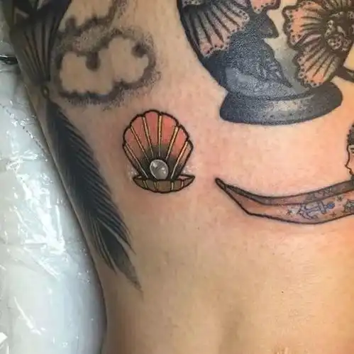 精品纹身图案大海的女儿美丽的贝壳纹身