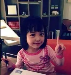 贾静雯二女儿的大眼睛是公认的,可这些明星家的孩子也不输她