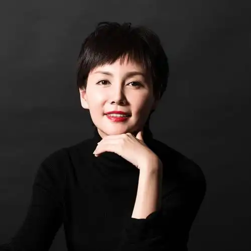 职场头像女气质李筱懿