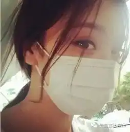 头像女霸气戴帽子口罩雾