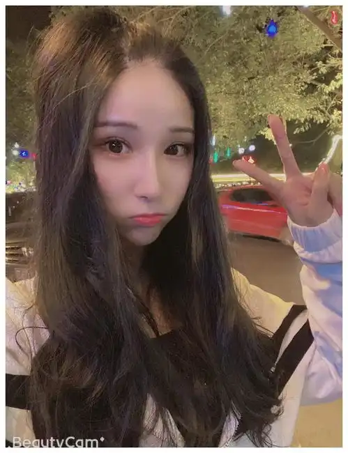 29岁患癌女孩找到亲生父母卖首饰化疗,婆家不再联系