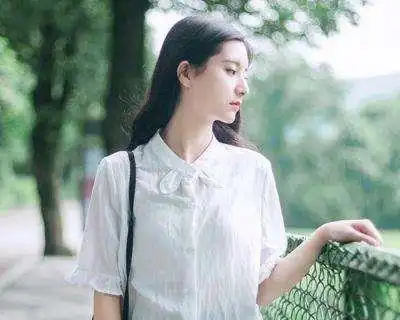 女生头像成熟唯美头像图