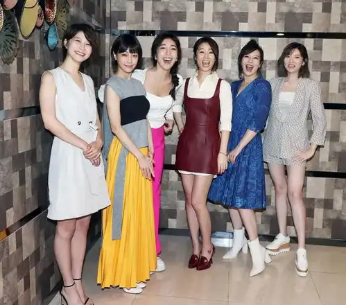 林心如舒淇杨谨华闺蜜聚会,三大女神素颜同框,画面太养眼