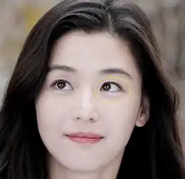 黑发女生气质头像染料