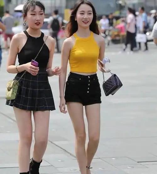 看了这些街拍美女,我才知道,什么才叫做女神