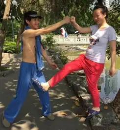 邓建国95后小女友大肚照曝光