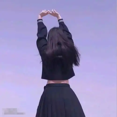 刷10万可见一面的斗鱼主播意外露脸,小姐姐秒变50岁大妈宅男崩溃...