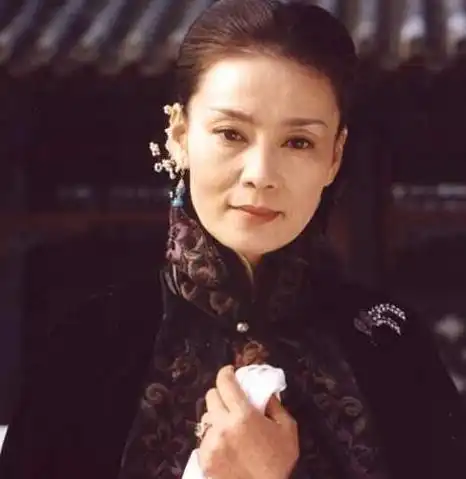 女佛头像刘晓庆