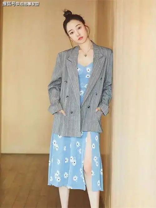 亲爱的新年好上线剧中白百何穿搭精致无敌,时尚减龄又高级