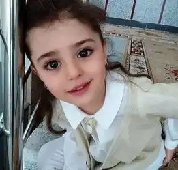 超清超萌小女孩头像门卫