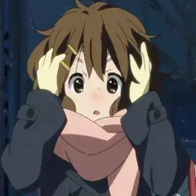 动漫头像假装没看见却偷偷用余光看了好久