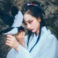 真实女生头像白衣女子