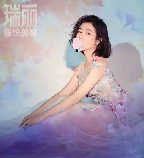 王俊凯现身北理工引围观,中国新一代青年正在闪闪发光