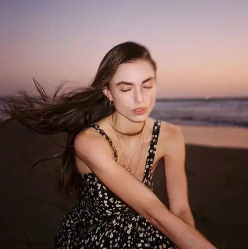 欧美女生头像神仙甜句可爱符号朋友圈文案