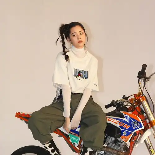 欧阳娜娜银色眼影上热搜了到底是怎么回事