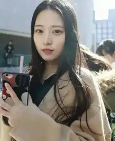 看了北影复试的照片,终于明白为什么林妙可初试就被刷了