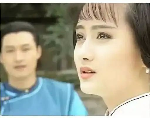 她是琼瑶御用女神,还珠钦定的小燕子,如今44岁容颜不老陈德容