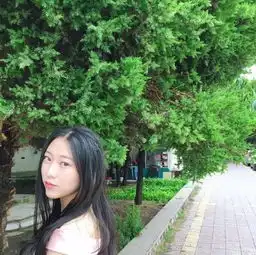 学生女头像华科大