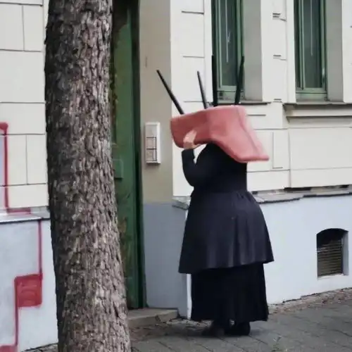 女生头像带花真人意难平