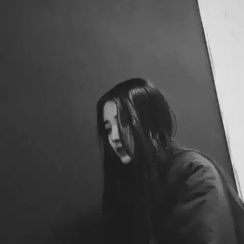 适合做个性签名的扎心短句别忽冷忽热,这样你累我也反胃