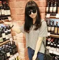 头像女的欧美风藏青色
