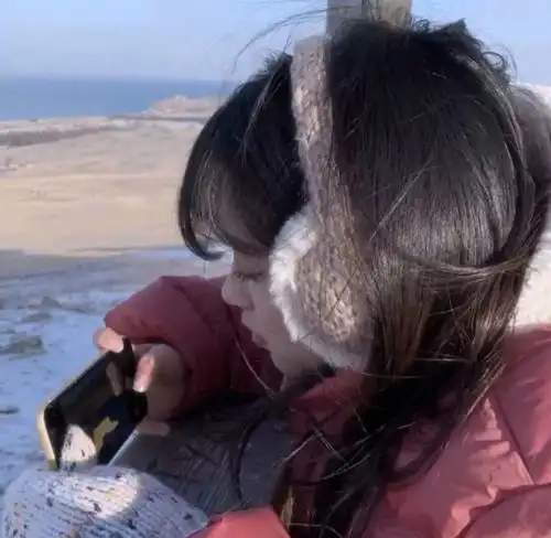 头像适合冬天用的温暖女头