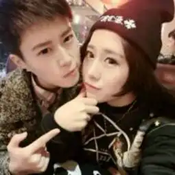 女生答成绩不错,心眼挺好个子不高,皮肤挺白,性格不是那种非常活泼能和男孩子打闹的女生网名是