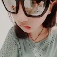 我要几张不带字的女生头像好看的