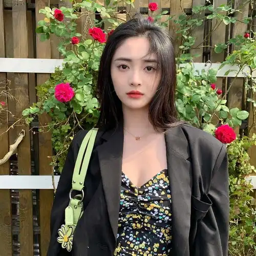 碎花头像女周洁琼