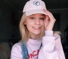 神仙颜值20岁混血女孩爆肝甜,网友狂赞仙女下凡