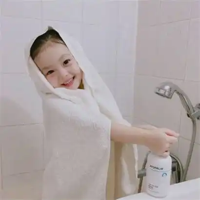 又好看又萌的萌娃头像女,孩子才是最快乐的