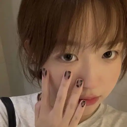 ins氛围感女生头像