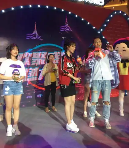 无修图下的杨紫穿红衣少女感满分,真人好瘦脸好小,身材也完美