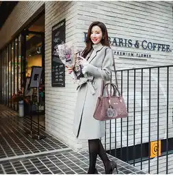2018新款潮女包欧美时尚绣花手提包包单肩斜挎子nr