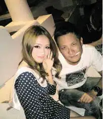 快女小三扎堆传付梦妮与已婚男星夜店激吻