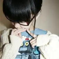 qq头像女生唯美睡趴文字