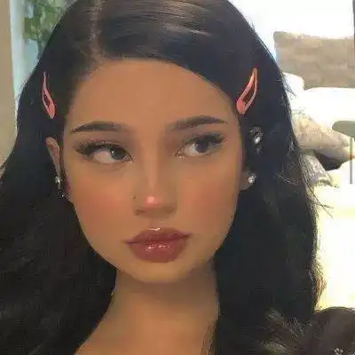 真人女生头像烂大街欧美