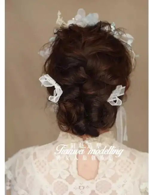 35款气质优雅的盘发,展现你最迷人的背影