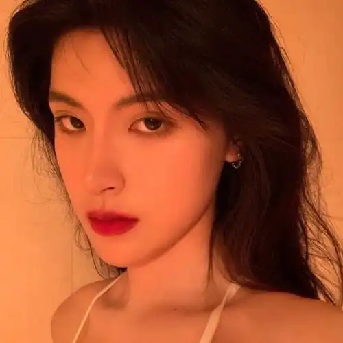 男生突然发来这4个字,丫头别怀疑,这是提前向你递分手邀请函