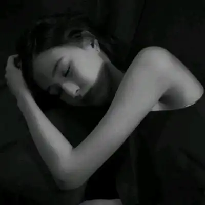 黑白个性头像女生,个性头像女生气质高冷