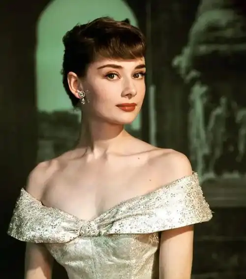 英国美女来中国出差,郁闷了好几天疑问中国人怎么都是工作狂