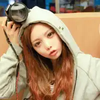 爱自拍的女汉子