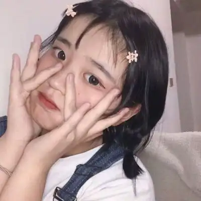 卖萌美女头像图片大全穿