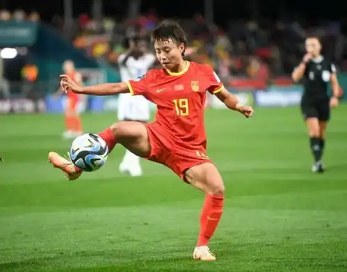 中国女足姑娘抵厦水庆霞张琳艳领门票戳这里
