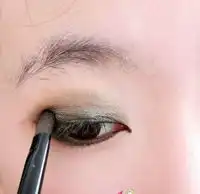 五分钟搞定大眼睛化妆技巧