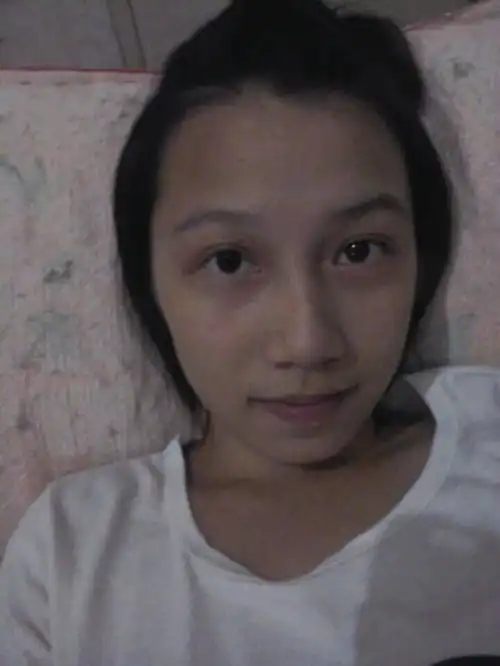 侧脸突出长脸的女生适合弄什么发型
